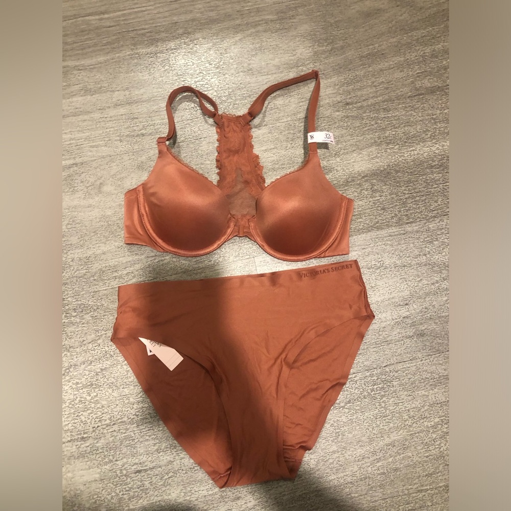 New VS Body by Victoria Racerback Demi Bra & High-Cut Brief Set S/32C